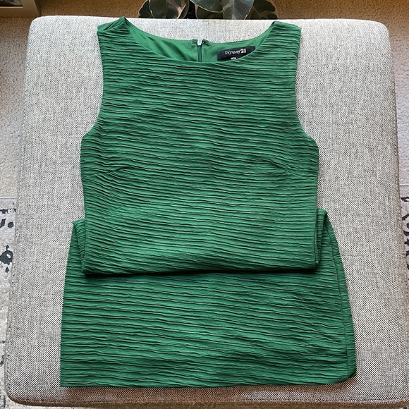 Y2K Vintage Forest Green Ruched Dress, Circa 2008 - Picture 11 of 17